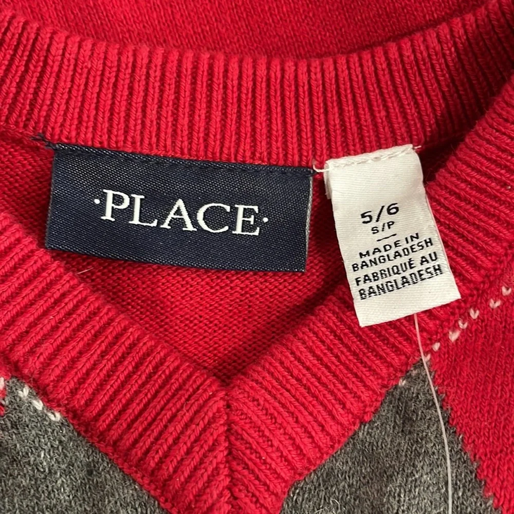 Children’s Place‎ Boys Argyle V-Neck Sweater (size 5/6) small